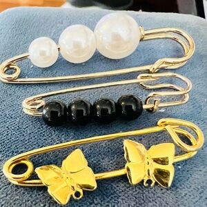 Gold Butterfly Safety Pin Brooch - Women Jewelry Vintage.